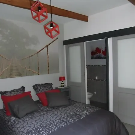 Sur Jardin Secret - Centre - Climatisee Guest house *